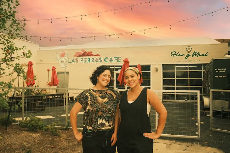 Las Perras Café